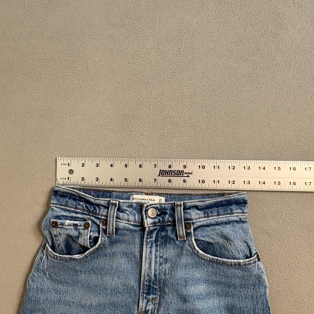 Abercrombie & Fitch Curve Love 90s Straight Ultra High Rise Jeans 25/0XS Light - Picture 5 of 9